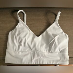 Lululemon l Focuser Scoop-Neck Bra Nulu
Light Support, C/D Cup